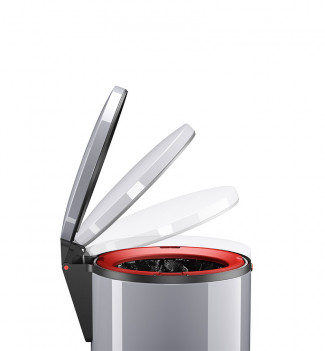 fermeture ralentie poubelle de cuisine design à pédale 12L Hailo Pure M argentée