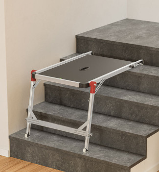 Mise en situation plateforme de travail pour escalier en aluminium Hailo TP2 Pro