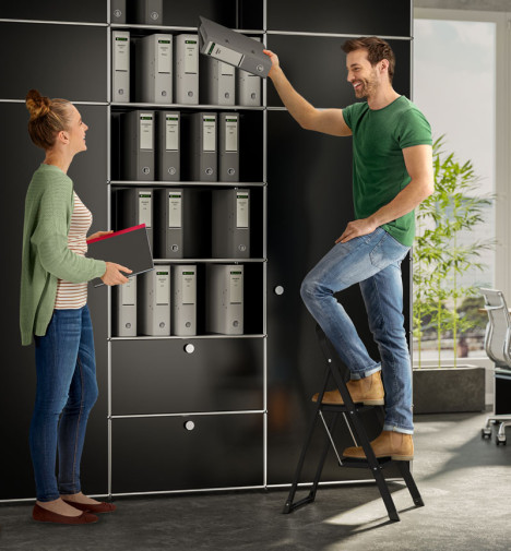 Marchepied K15 2 marches noir situation